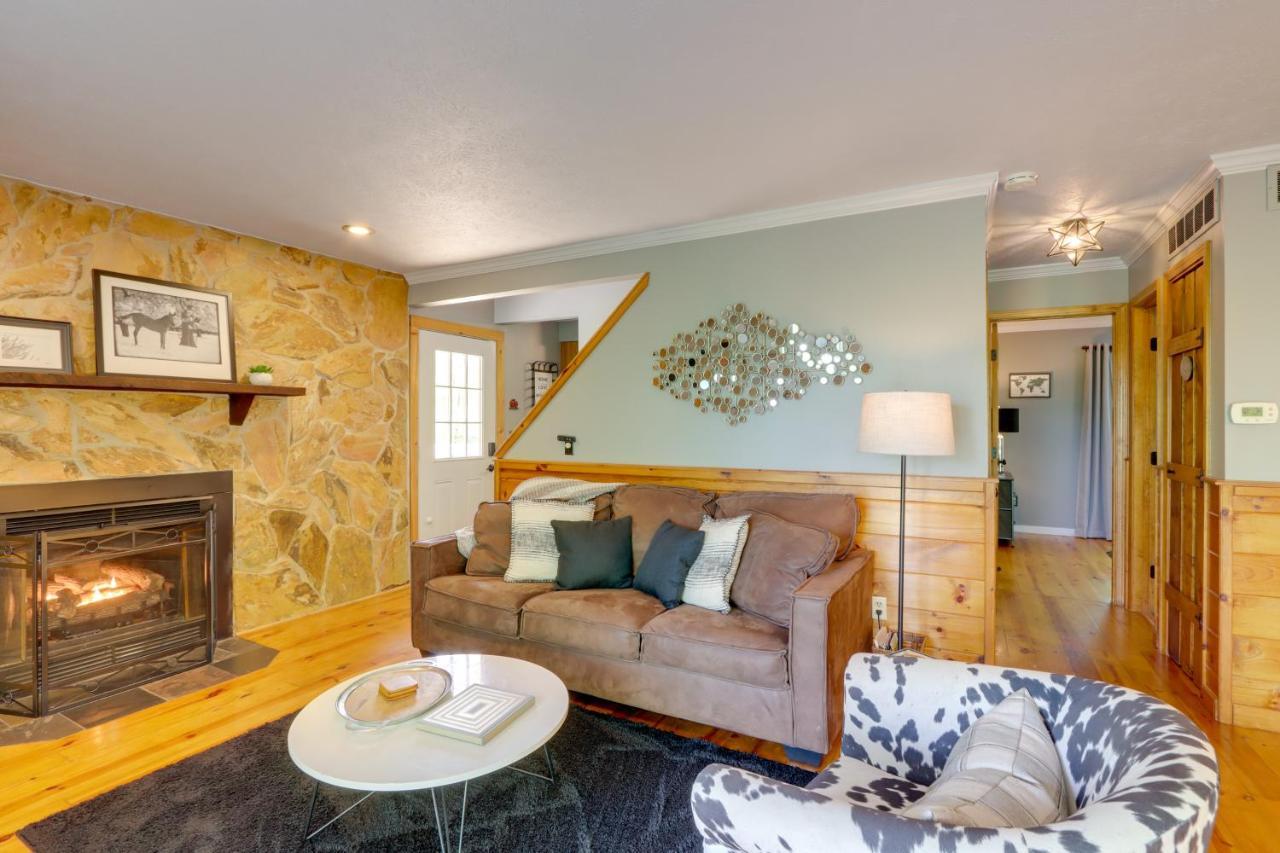 Blue Ridge Getaway With Hot Tub And Seasonal View! Villa Eksteriør bilde