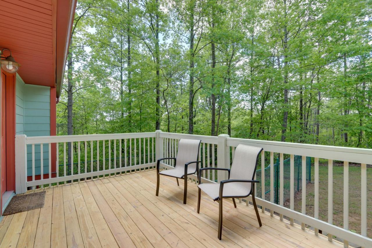 Blue Ridge Getaway With Hot Tub And Seasonal View! Villa Eksteriør bilde